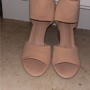 Elegant Tan Women's Sandals